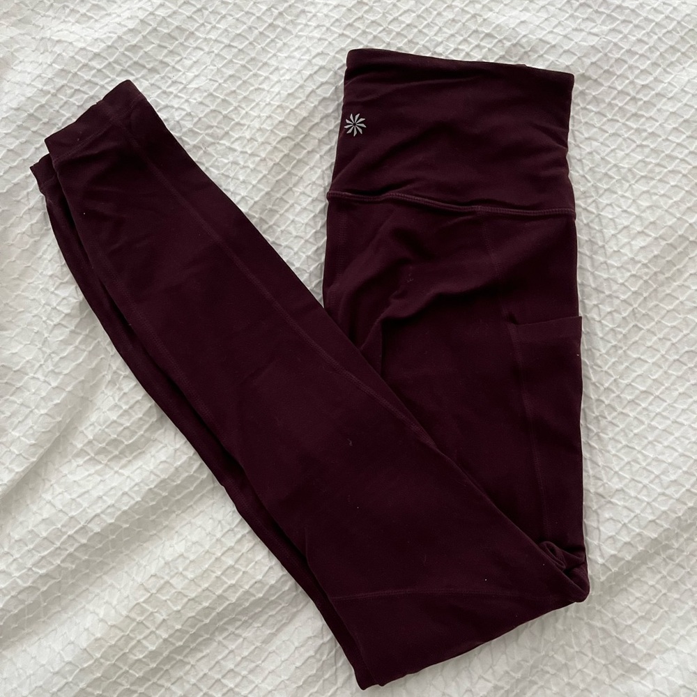 Athleta Salutation Stash 7/8 Tight